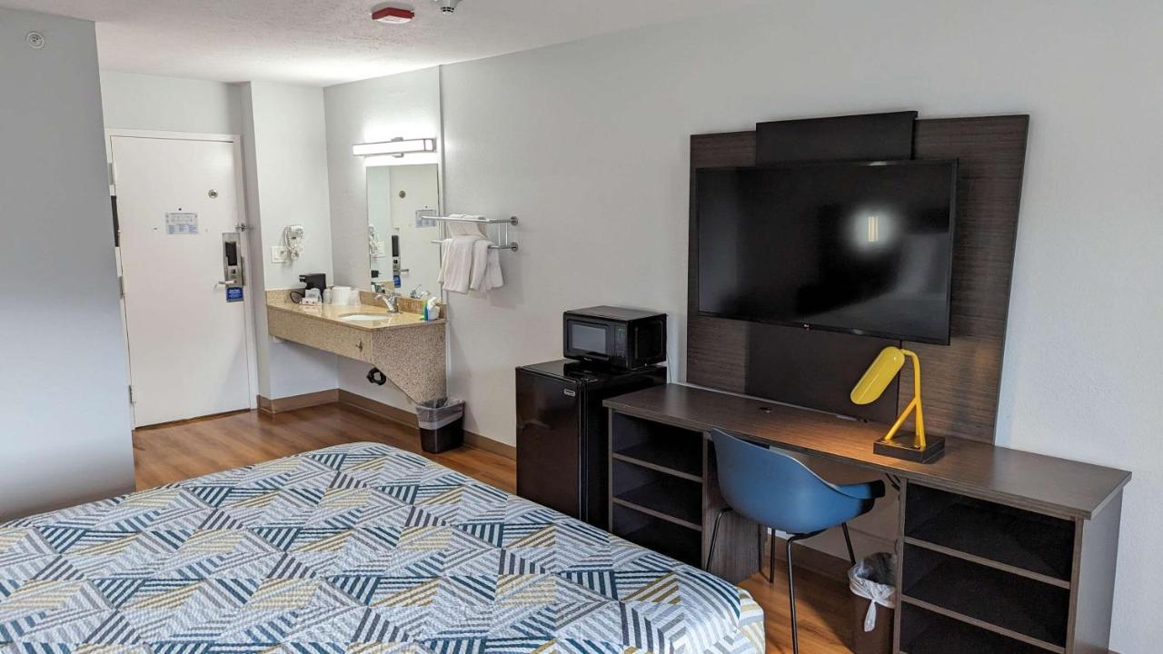 Motel 6-Framingham, Ma - Boston West Eksteriør bilde